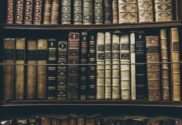 Una breve storia dei servizi telefonici di segnalazione di illeciti